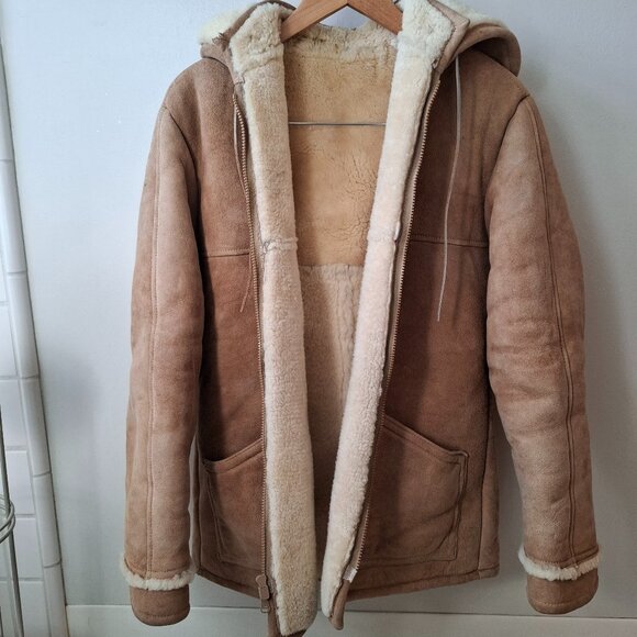 Overland sheepskin coat w removable hood - Picture 2 of 7